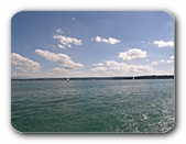 Wolken über dem See