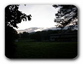 Dunkle Landschaft