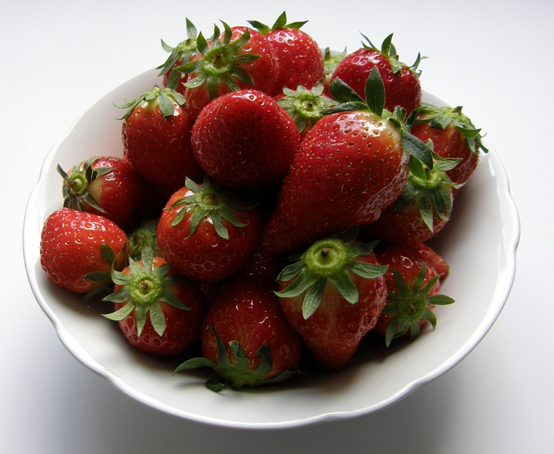 Erdbeeren in der Schale (1 of 163)