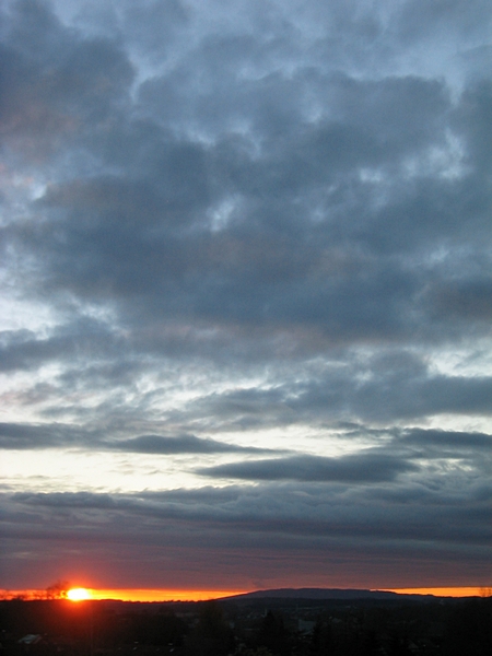 Lichtkugel am Horizont